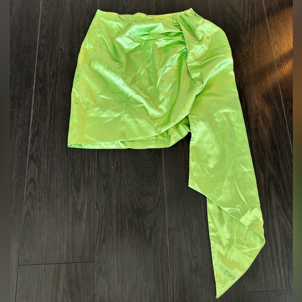 LINE AND DOT SKIRT